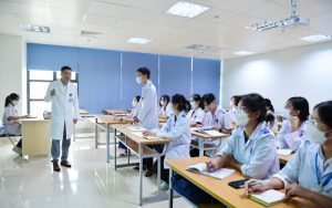 Chính sách miễn, giảm học phí giúp sinh viên ngành Y giảm bớt áp lực tài chính và yên tâm theo đuổi con đường học tập